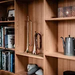 Fusilier Cottage: Luxury Boutique Accommodation In Battery Point